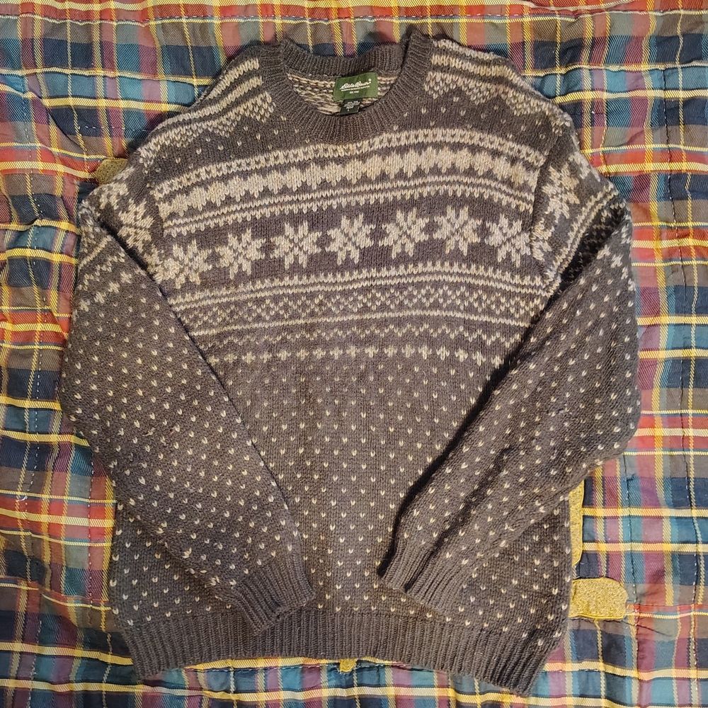 Vintage Eddie Bauer Wool Men's Green and Cream Patterned Crewneck Winter Sweater
